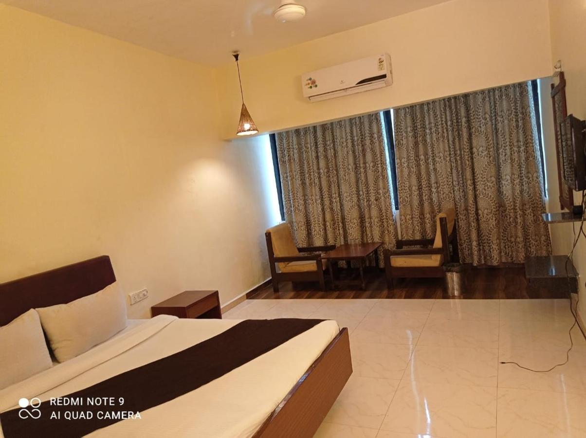 Hotel Lions Den Lonavala Exterior foto
