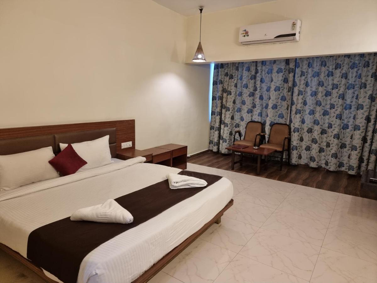 Hotel Lions Den Lonavala Exterior foto