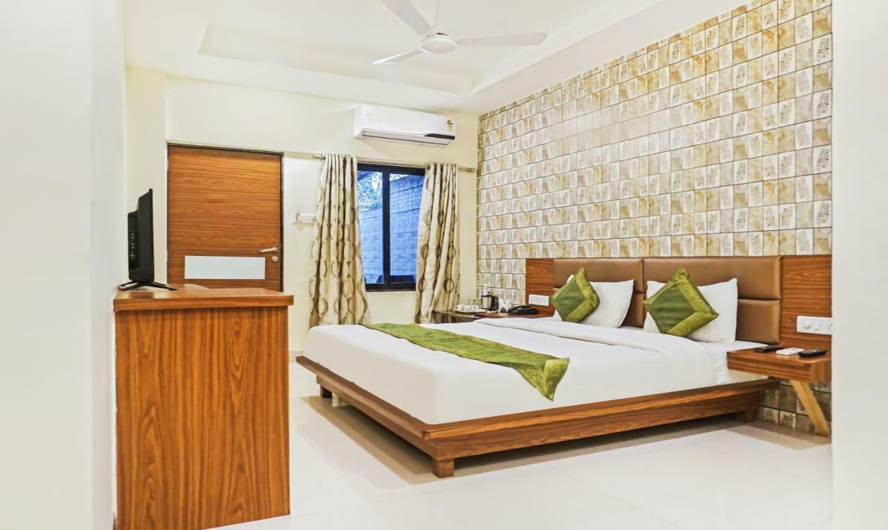 Hotel Lions Den Lonavala Exterior foto